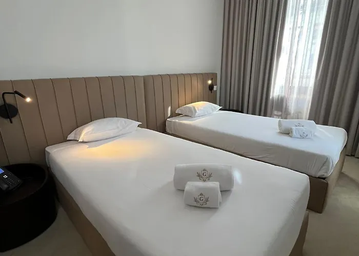 Ξενοδοχείο Golden 4*