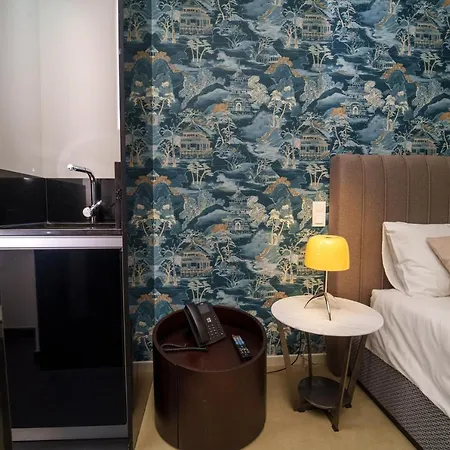 Golden Hotel